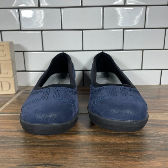 Clarks Ayla Low Womens Size 9 Shoes Navy Cloudsteppers Casual Comfort Slip On - Picture 2 of 13